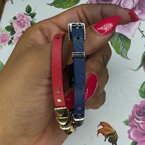 Michael Kors Leather Pyramid Stud B red and blue bundle - Picture 7 of 15
